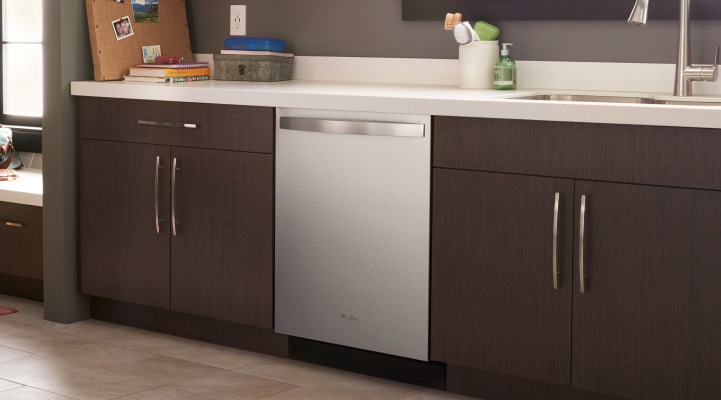 Stainless steel Whirlpool® top control dishwasher 