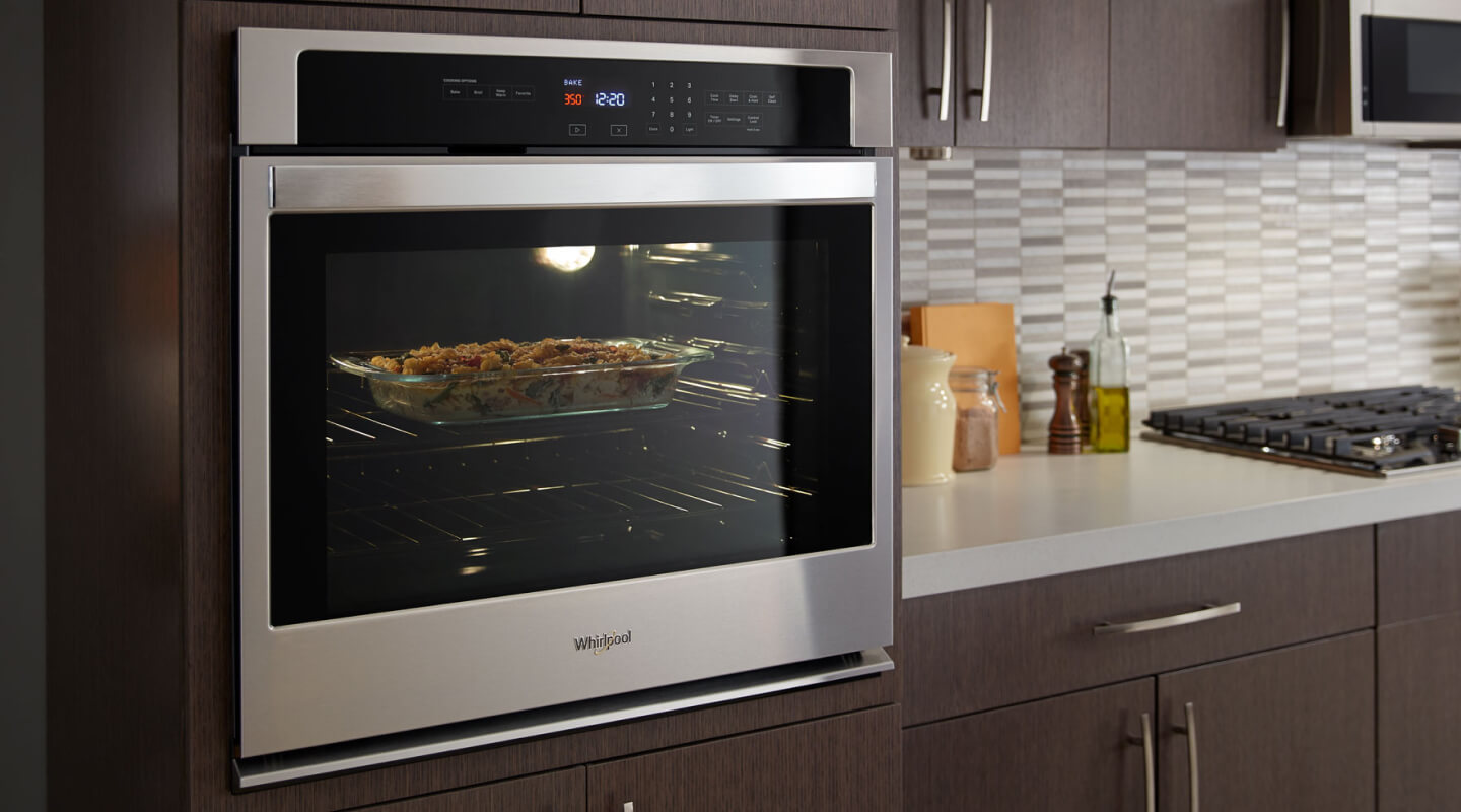 Food cooking inside a Whirlpool® single wall oven