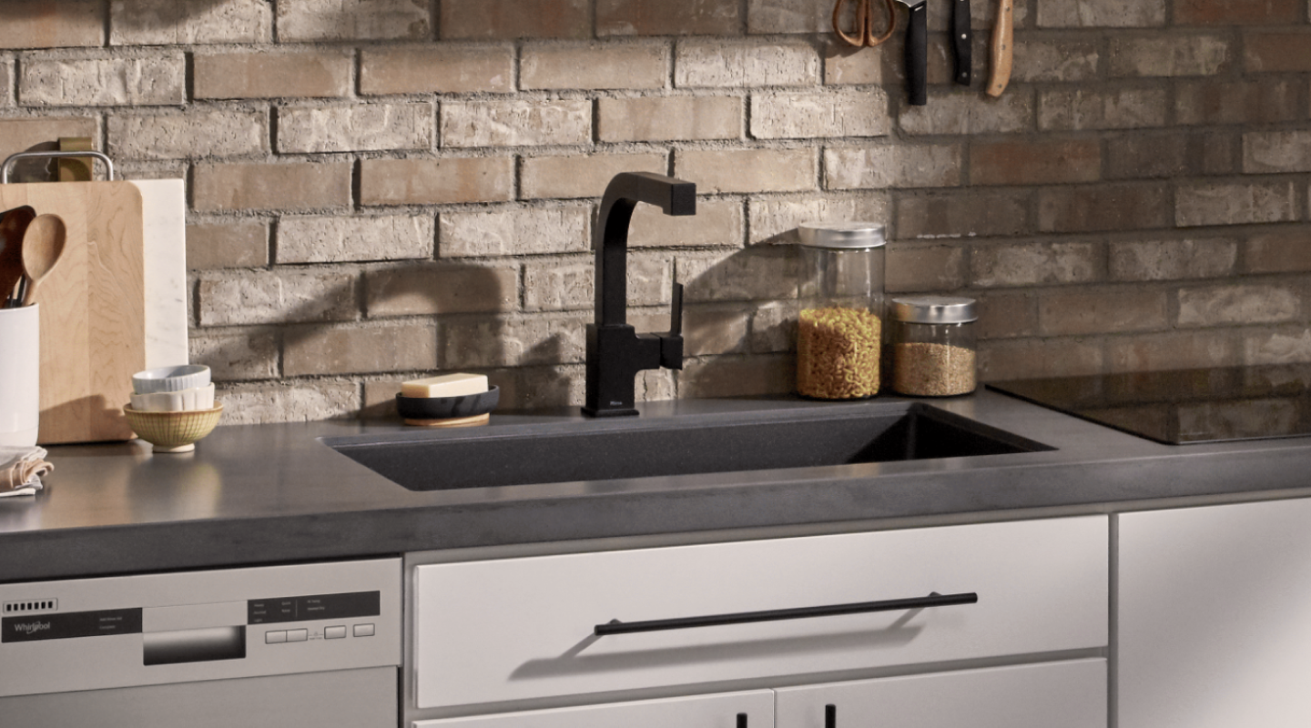 Kitchen sink in modern kitchen