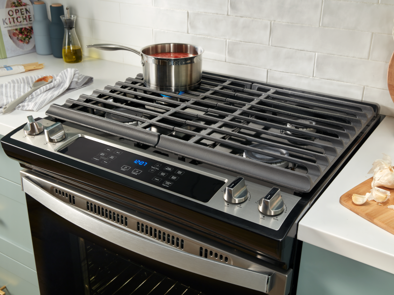 Whirlpool® Slide-in Gas Range