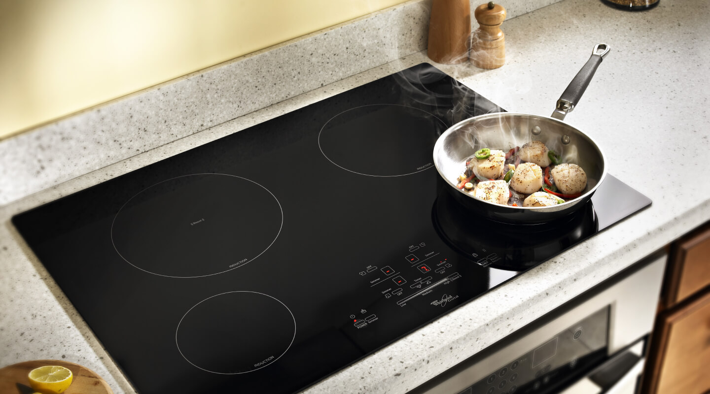Food cooking on an induction cooktop
